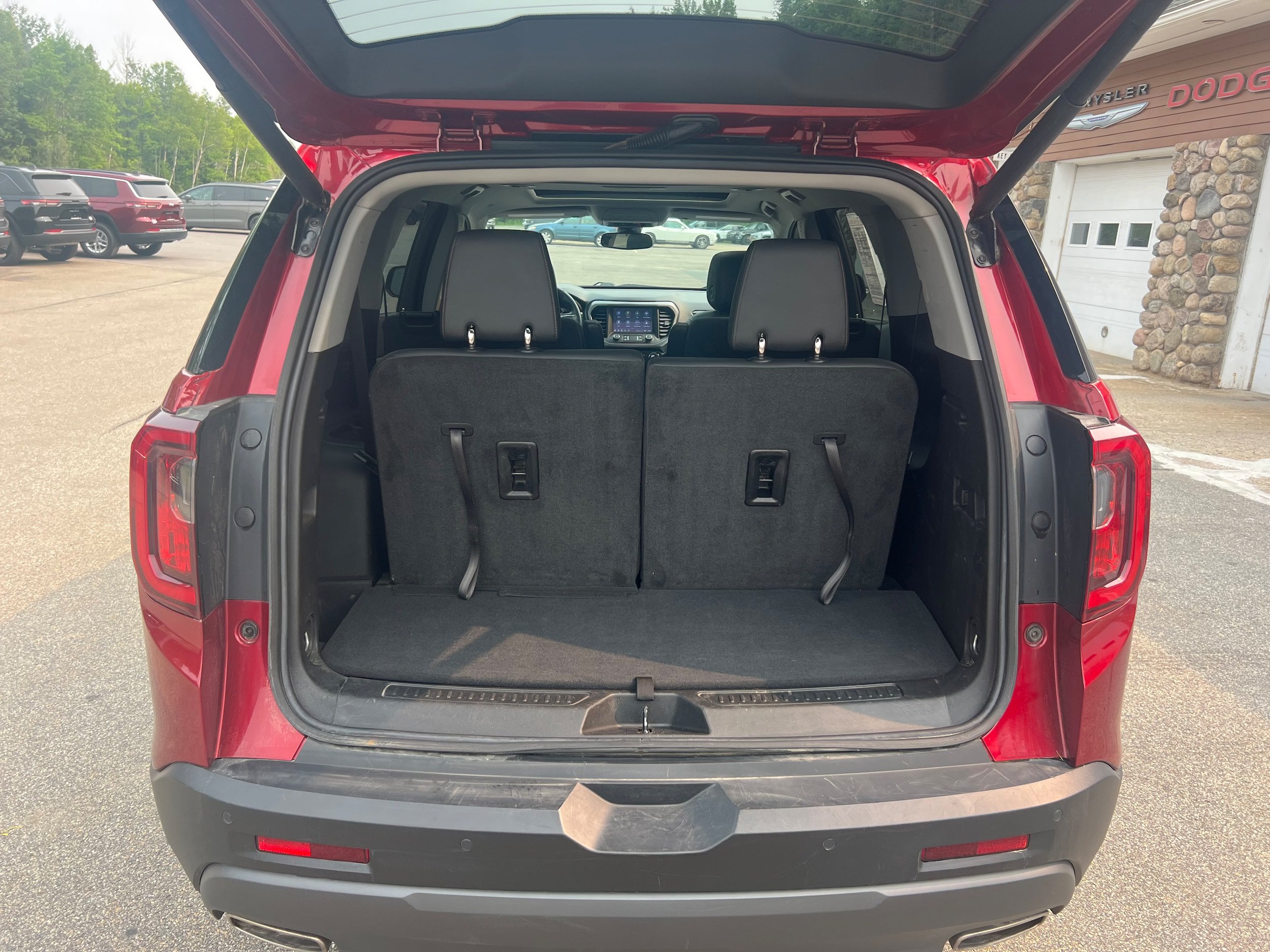 Used 2023 GMC Acadia AT4 w/ Technology Package AWD/4WD image 20
