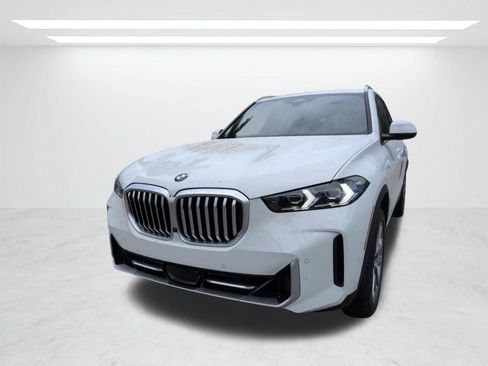 New 2026 BMW X5 sDrive40i w/ Parking Assistance Package RWD image 8