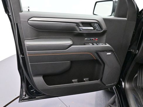 Used 2024 GMC Sierra 1500 AT4 w/ Technology Package image 9