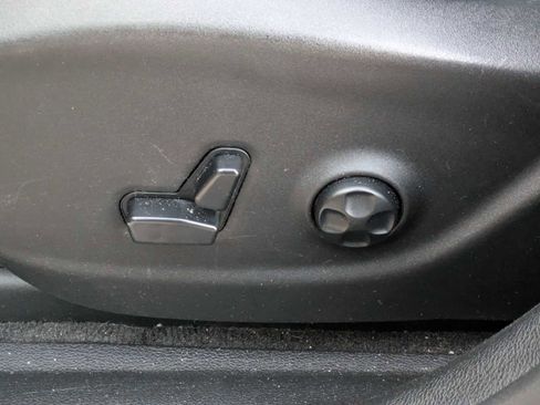 Used 2016 Jeep Cherokee Limited image 14