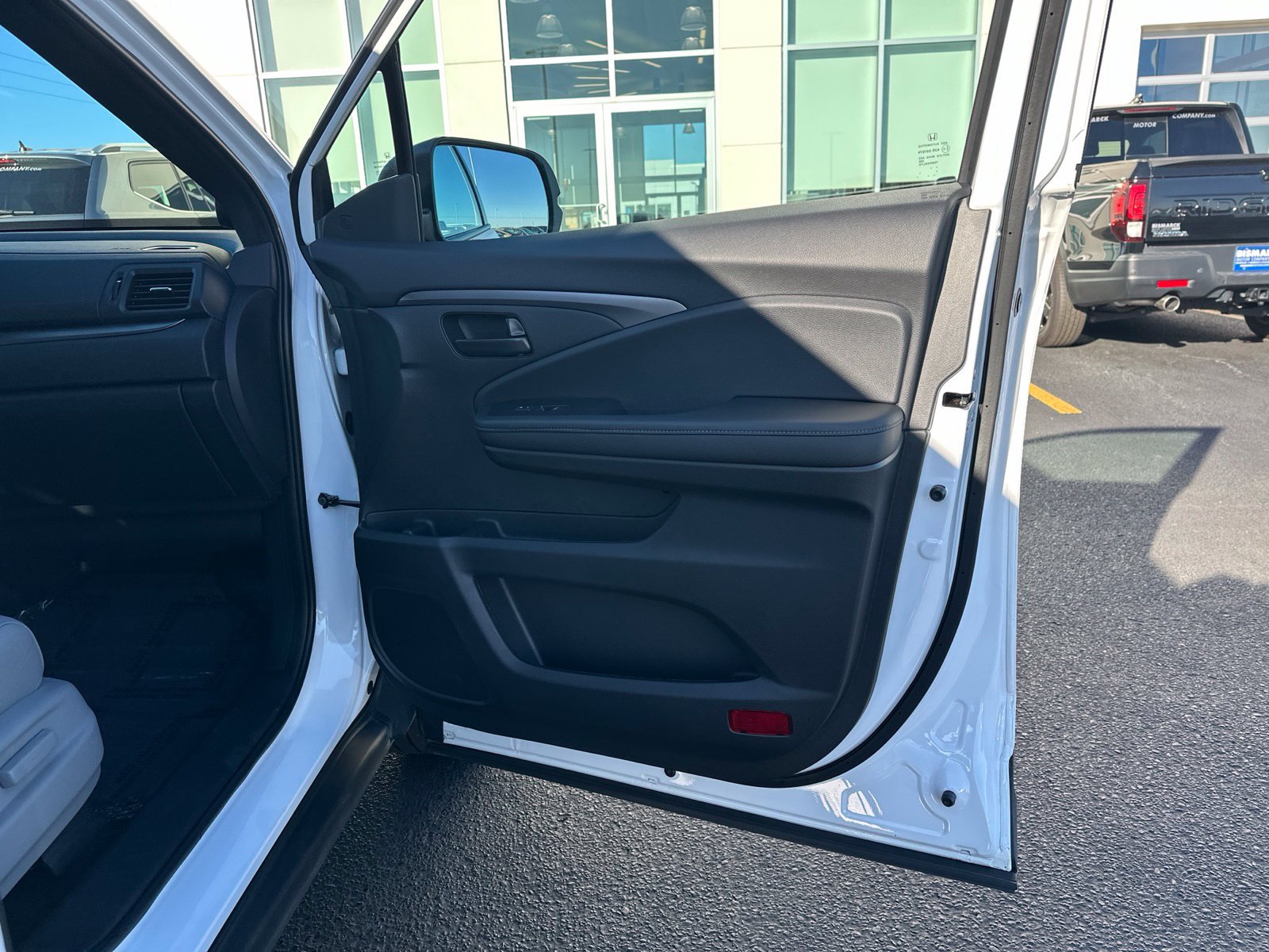 Used 2023 Honda Passport EX-L image 37