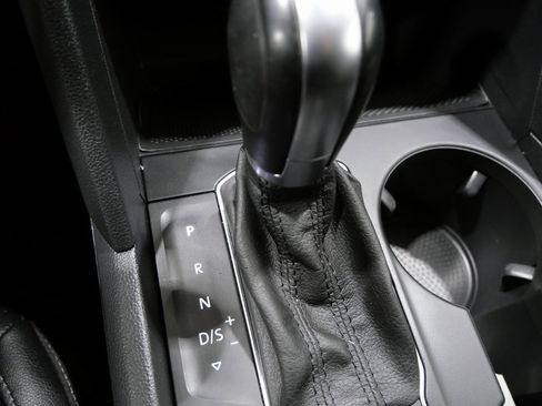 Used 2019 Volkswagen Atlas SE w/ Towing Package image 22