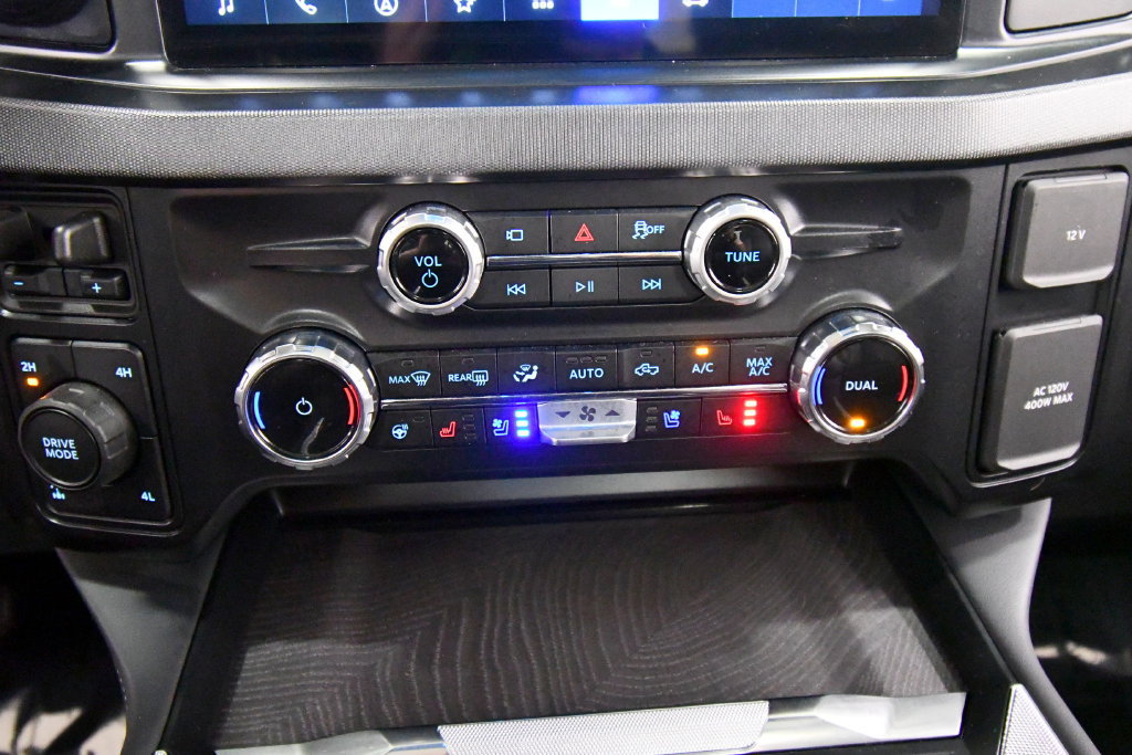 Used 2025 Ford F350 Platinum w/ FX4 Off-Road Package AWD/4WD image 27