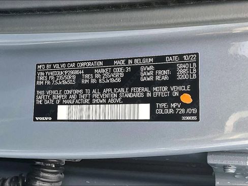 Used 2023 Volvo XC40 Recharge Core image 34