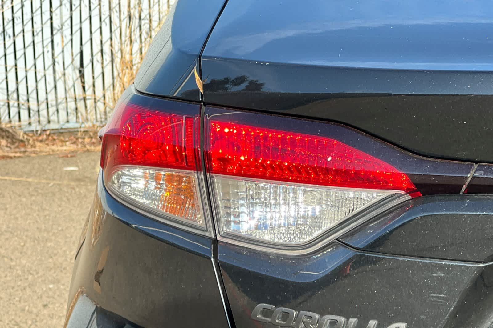 Used 2020 Toyota Corolla LE FWD image 23