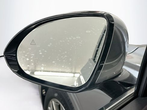 Used 2025 Genesis GV70 2.5T AWD/4WD image 16