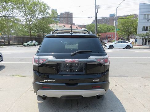 Used 2018 GMC Acadia SLT w/ LPO, Black Accent Package AWD/4WD image 8
