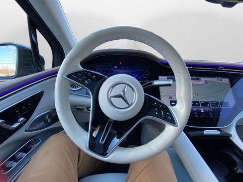 Used 2023 Mercedes-Benz EQS 580 4MATIC image 10