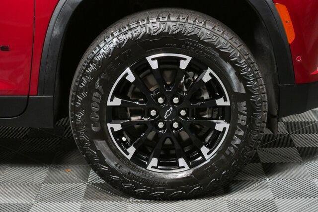 Certified 2024 Chevrolet Traverse Z71 w/ Enhanced Driving Package AWD/4WD image 37