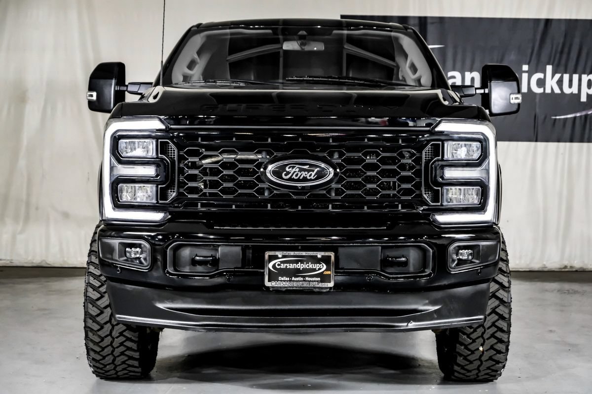 Used 2024 Ford F350 Lariat w/ Lariat Ultimate Package AWD/4WD image 3