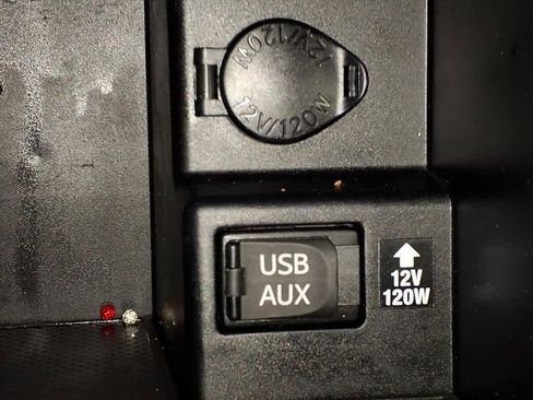 Used 2013 Toyota Camry XLE w/ Leather Pkg image 22