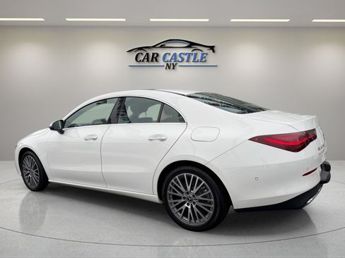 Used 2025 Mercedes-Benz CLA 250 4MATIC image 9