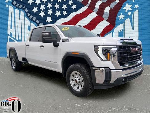Used 2024 GMC Sierra 2500 Pro w/ Convenience Package AWD/4WD image 1