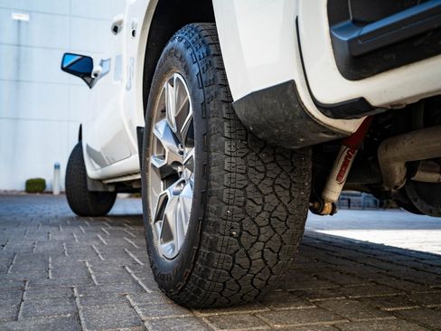 Used 2019 Chevrolet Silverado 1500 RST image 45