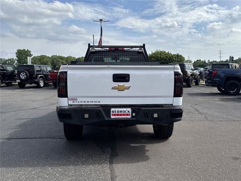 Used 2017 Chevrolet Silverado 1500 W/T w/ Trailering Package AWD/4WD image 6