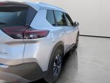 Used 2023 Nissan Rogue SV w/ SV Premium B Package image 6
