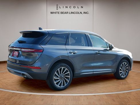 Used 2023 Lincoln Corsair Reserve w/ Equipment Group 201A image 6