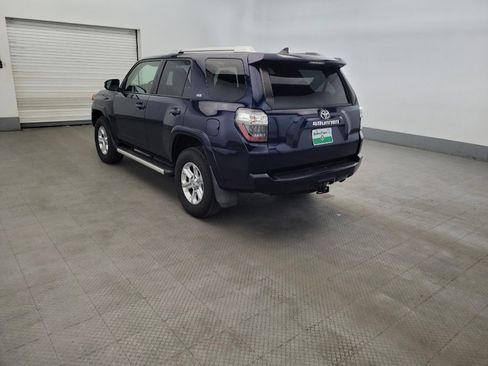 Used 2017 Toyota 4Runner SR5 AWD/4WD image 5