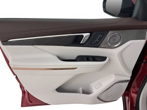 Certified 2026 Buick Enclave Avenir w/ Super Cruise Package AWD/4WD image 13