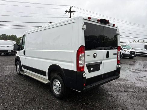 Used 2025 RAM ProMaster 2500 w/ U-Haul Equipment Group FWD image 5
