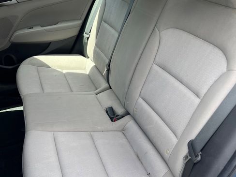 Used 2017 Hyundai Elantra SE FWD image 20