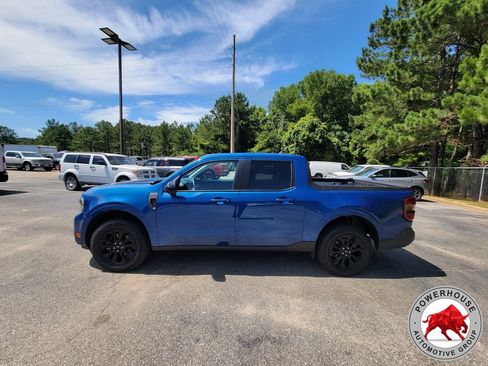Certified 2024 Ford Maverick Lariat w/ Black Appearance Package AWD/4WD image 2