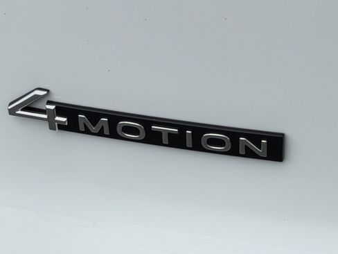 Used 2023 Volkswagen Atlas Cross Sport SEL AWD/4WD image 8