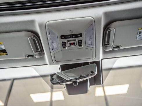 Used 2020 Toyota RAV4 Limited image 35