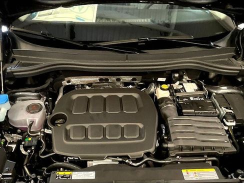 New 2025 Volkswagen Tiguan S image 9