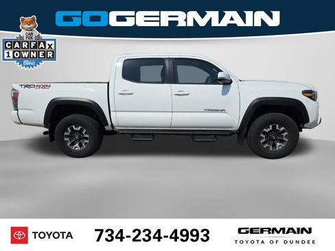 Used 2023 Toyota Tacoma TRD Off-Road w/ TRD Premium Off Road Package AWD/4WD image 7