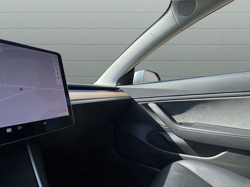 Used 2018 Tesla Model 3 Long Range AWD/4WD image 15