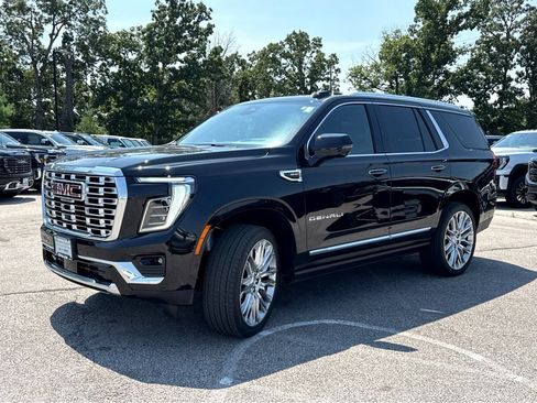 New 2026 GMC Yukon Denali w/ Denali Reserve Package AWD/4WD image 4