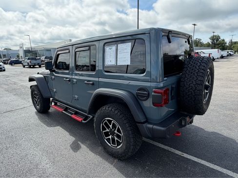 Used 2024 Jeep Wrangler Unlimited Rubicon w/ Technology Group AWD/4WD image 43