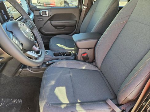 New 2026 Jeep Wrangler Unlimited Sport image 25