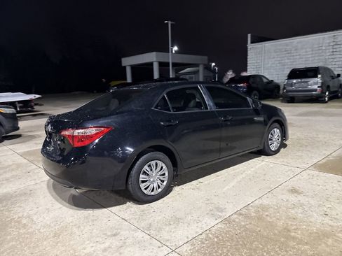 Used 2019 Toyota Corolla L image 3