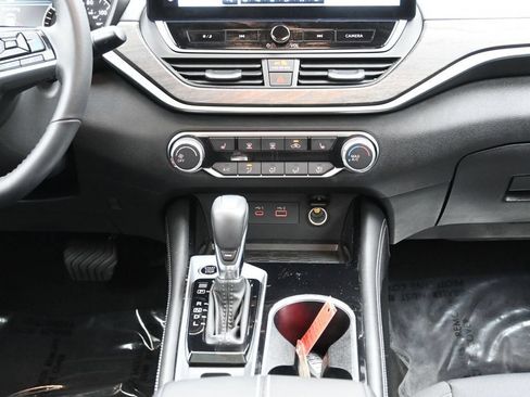 Certified 2023 Nissan Altima 2.5 SV w/ SV Premium Package AWD/4WD image 31