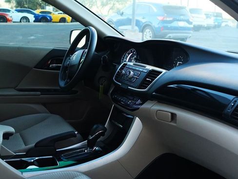 Used 2016 Honda Accord LX image 34