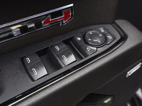 Used 2024 GMC Sierra 1500 AT4 w/ Technology Package AWD/4WD image 38