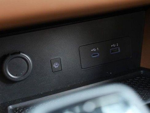 Used 2025 Nissan Pathfinder Platinum AWD/4WD image 19