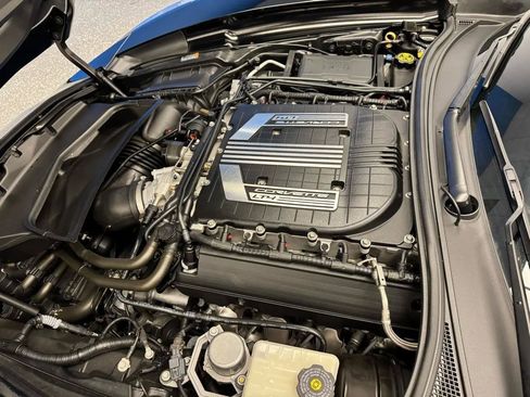Used 2016 Chevrolet Corvette Z06 w/ 3LZ Preferred Equipment Group RWD image 19