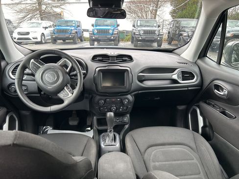 Used 2019 Jeep Renegade Latitude image 12