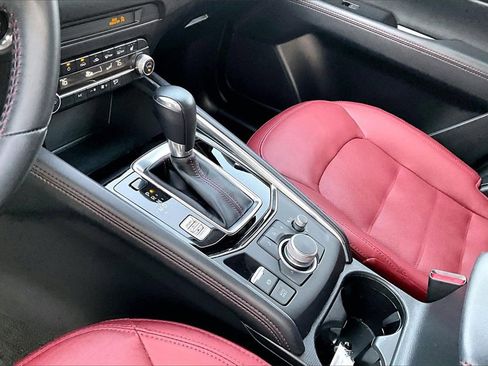 Certified 2023 MAZDA CX-5 Carbon Edition image 10