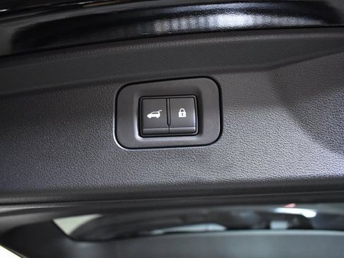 New 2025 Nissan Armada SL w/ Captain's Chari Seat Package image 37