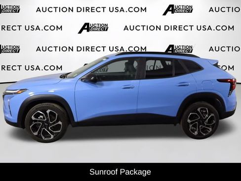Used 2024 Chevrolet Trax RS w/ Sunroof Package FWD image 5