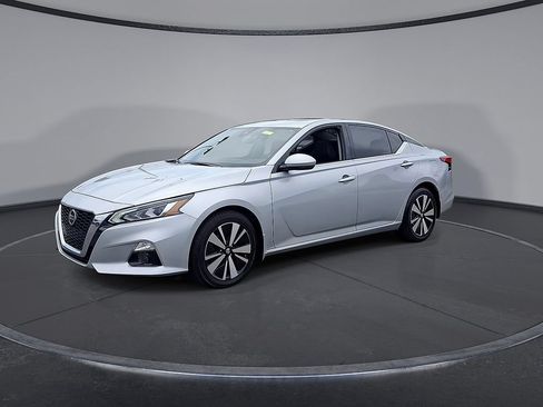 Used 2022 Nissan Altima 2.5 SL FWD image 9