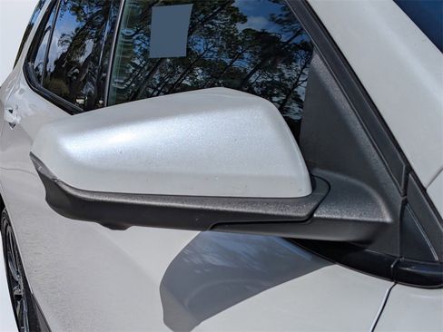 Used 2022 Chevrolet Equinox RS w/ RS Leather Package image 11