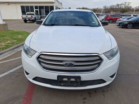 Used 2019 Ford Taurus SE image 9