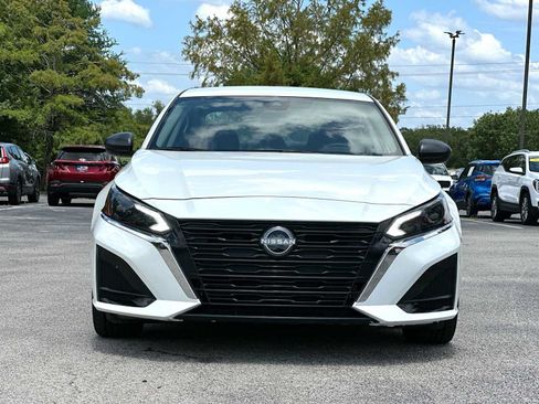 Used 2025 Nissan Altima 2.5 SV FWD image 10