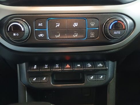 Used 2019 Chevrolet Colorado ZR2 w/ ZR2 Midnight Special Edition image 25