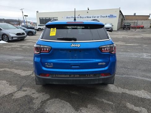 Used 2022 Jeep Compass Latitude image 4